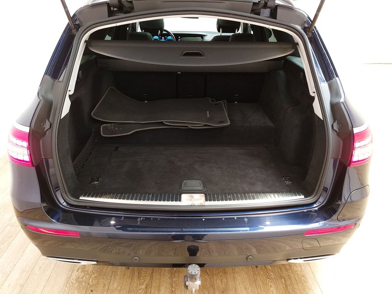 Mercedes-Benz E 300 de karavan AMG Line automatik • AHK • 360° kamera — 19
