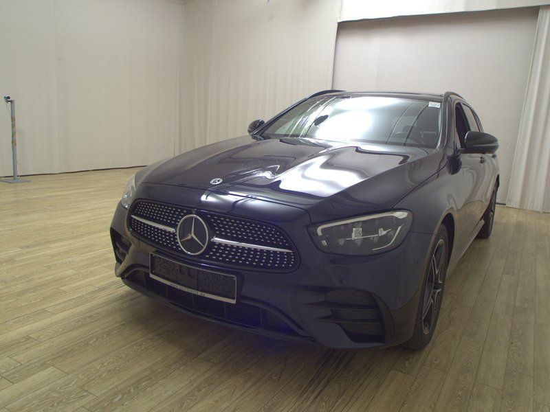 Mercedes-Benz E 300 de karavan AMG Line automatik • AHK • 360° kamera — 2
