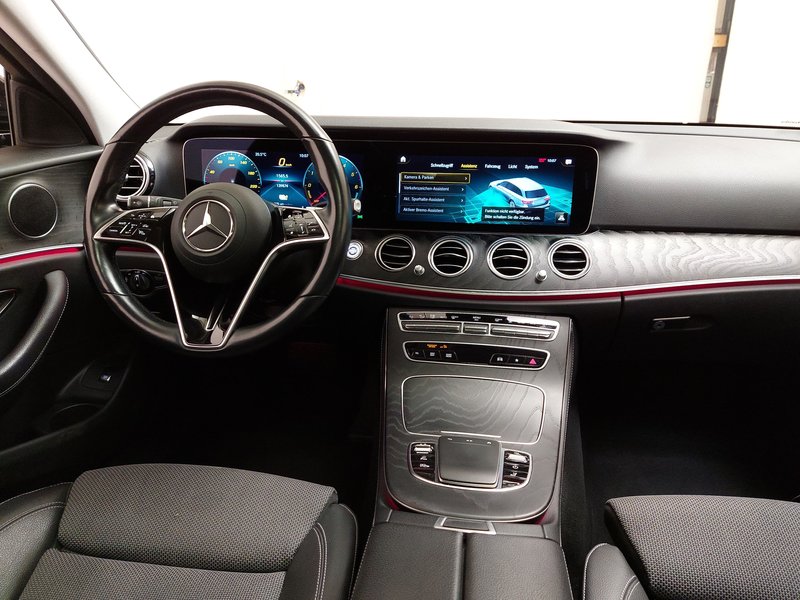 Mercedes-Benz E 300 de karavan AMG Line automatik • AHK • 360° kamera — 20