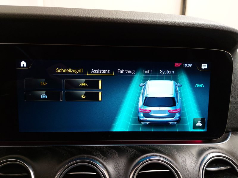 Mercedes-Benz E 300 de karavan AMG Line automatik • AHK • 360° kamera — 23