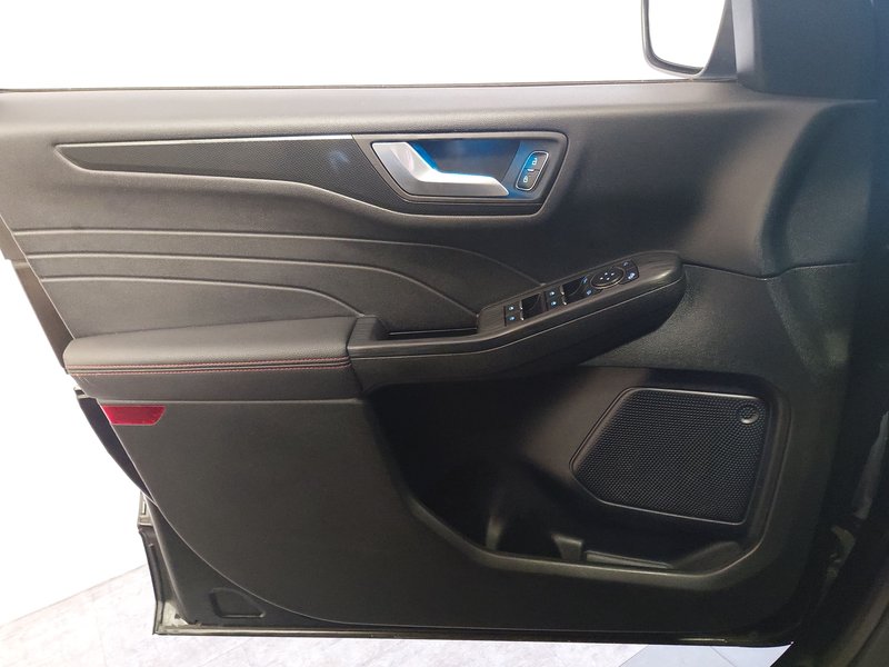 Ford Kuga 2.0 EcoBlue ST-Line X automatik • 4x4 • el. vrata prtljažnika — 5