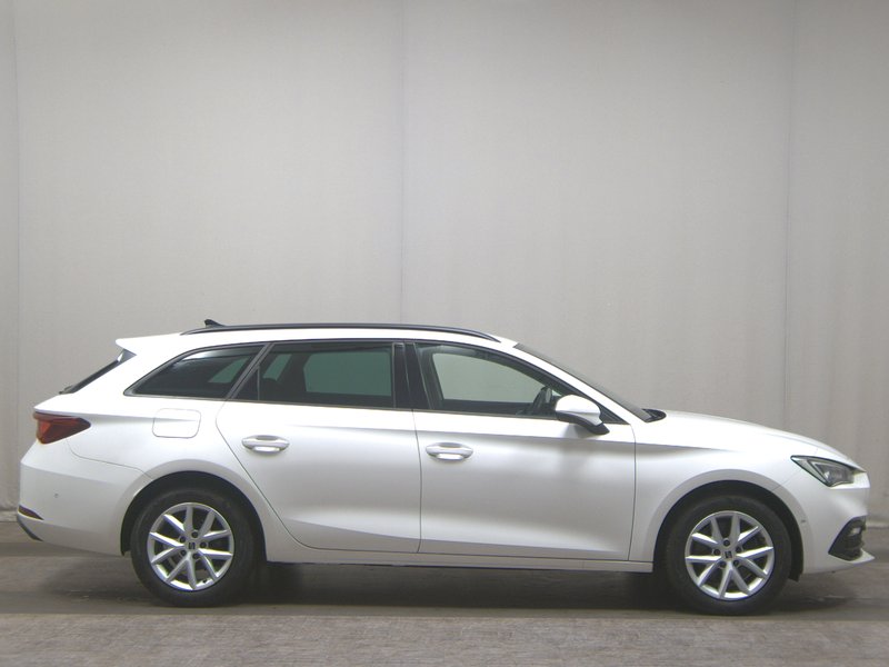 SEAT Leon Sportstourer 2.0 TDI automatik Style • ACC • LED