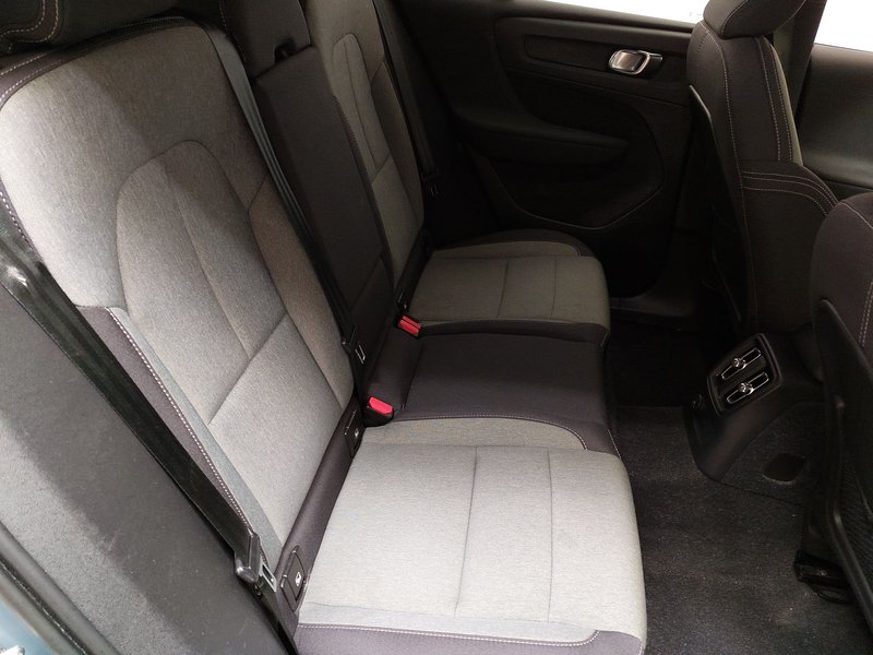 Volvo XC40 T4 Recharge automatik Core • ACC • električna vrata — 12