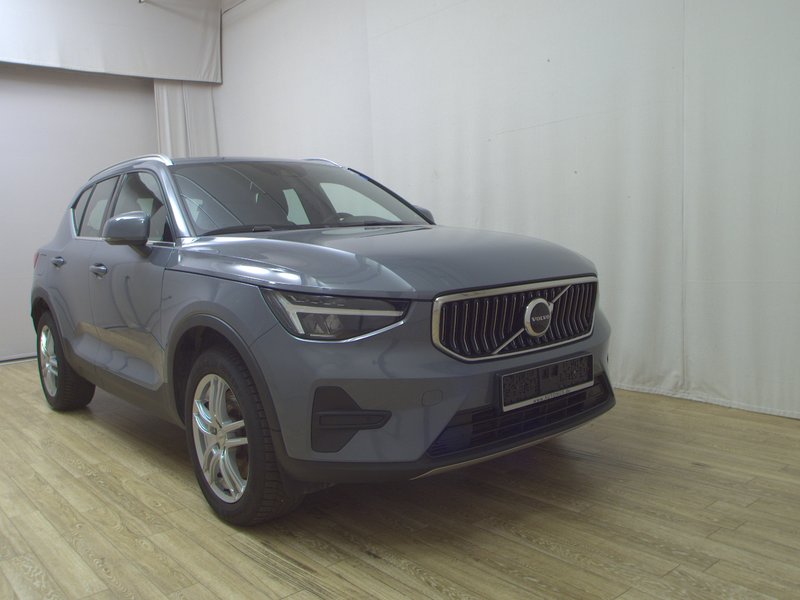 Volvo XC40 T4 Recharge automatik Core • ACC • električna vrata — 3