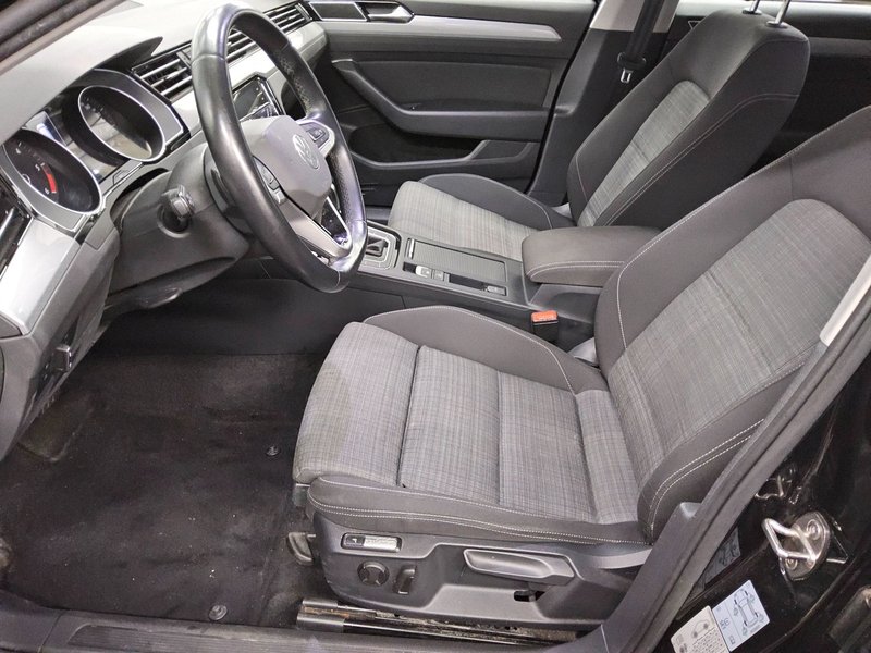 Volkswagen Passat Variant 2.0 TDI automatik • AHK • električna vrata prtljažnika — 8