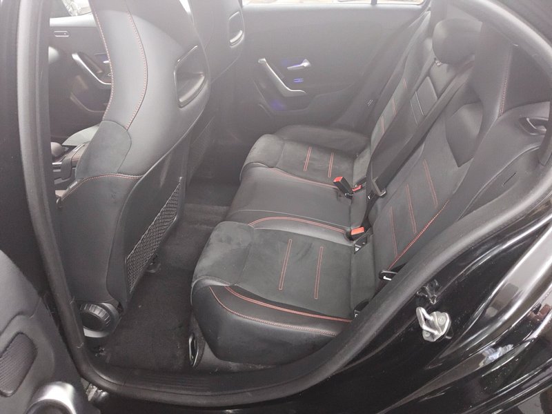 Mercedes-Benz A 250 e automatik AMG Line • ACC • Full LED — 13