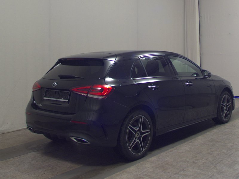 Mercedes-Benz A 250 e automatik AMG Line • ACC • Full LED — 4