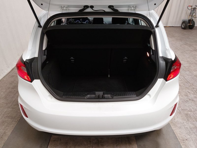 Ford Fiesta 1.1 Cool&Connect • LED — 15