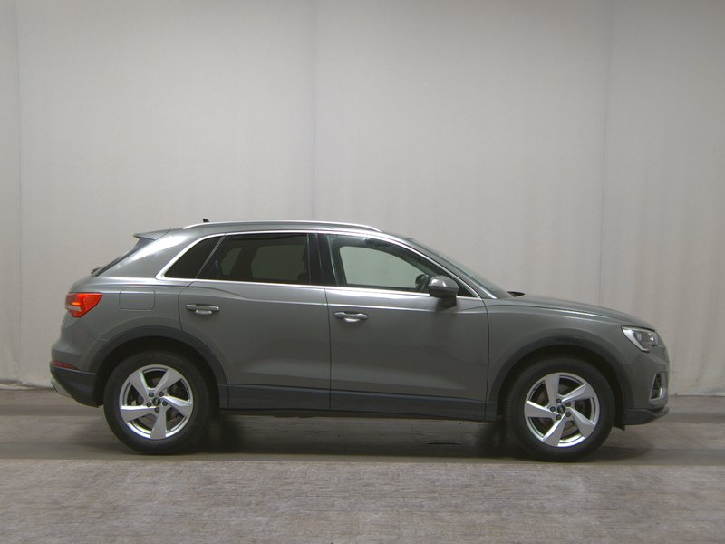 Audi Q3 35 TFSI automatik advanced • ACC • električna vrata prtljažnika