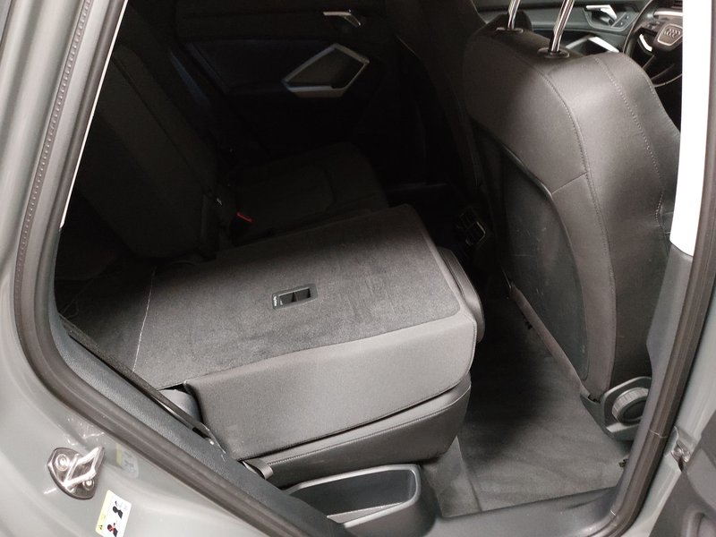 Audi Q3 35 TFSI automatik advanced • ACC • električna vrata prtljažnika — 11
