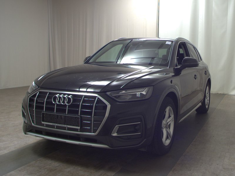 Audi Q5 40 TDI quattro automatik advanced • ACC • kuka za vuču — 2