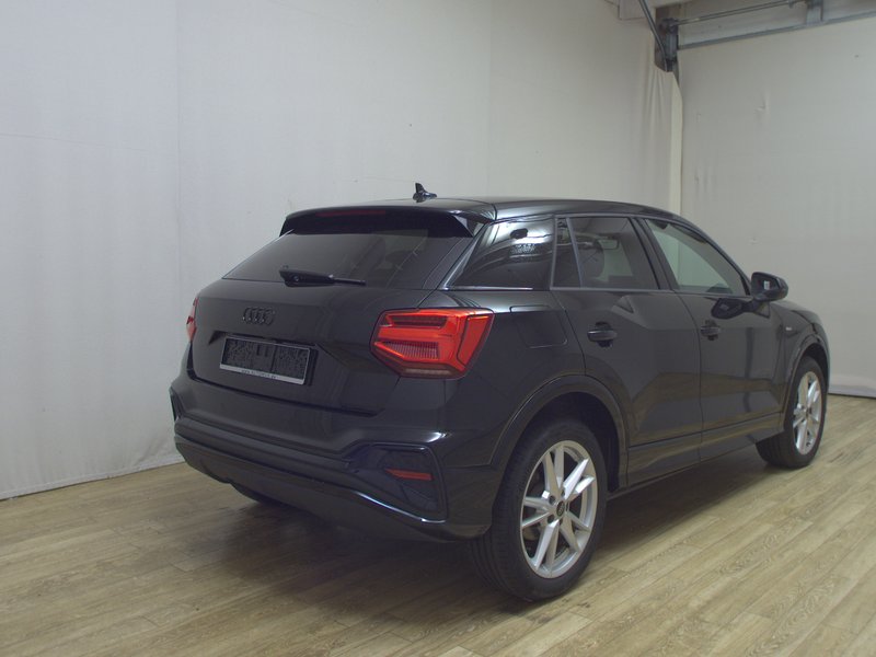 Audi Q2 30 TDI S line automatik • Full LED • digitalni instrumenti — 12