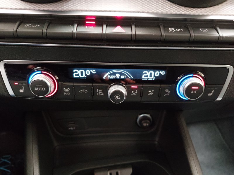 Audi Q2 30 TDI S line automatik • Full LED • digitalni instrumenti — 16