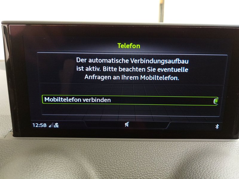 Audi Q2 30 TDI S line automatik • Full LED • digitalni instrumenti — 21