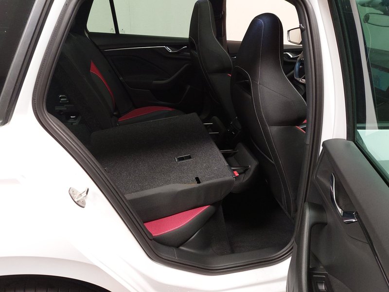 Škoda Kamiq 1.5 TSI automatik Monte Carlo • panorama • AHK — 11