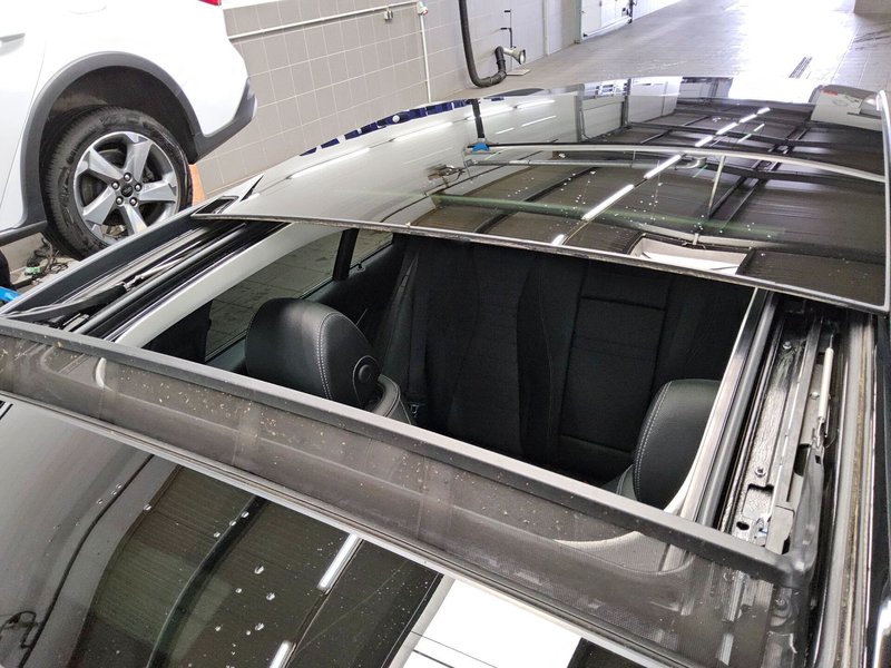 Mercedes-Benz E 300 de automatik AMG Line • panorama • 360° kamera — 12