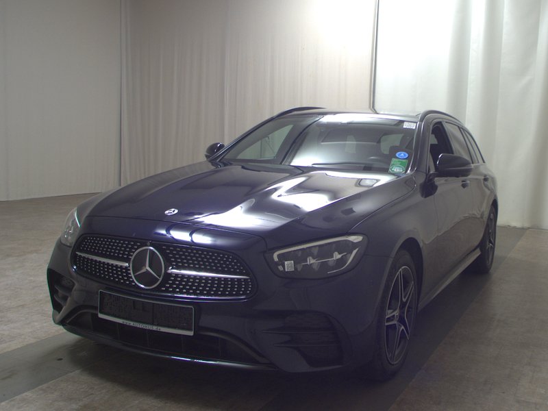 Mercedes-Benz E 300 de automatik AMG Line • panorama • 360° kamera — 2