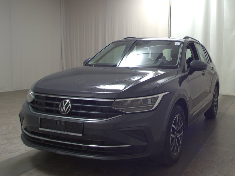 Volkswagen Tiguan 2.0 TDI automatik Life — 2