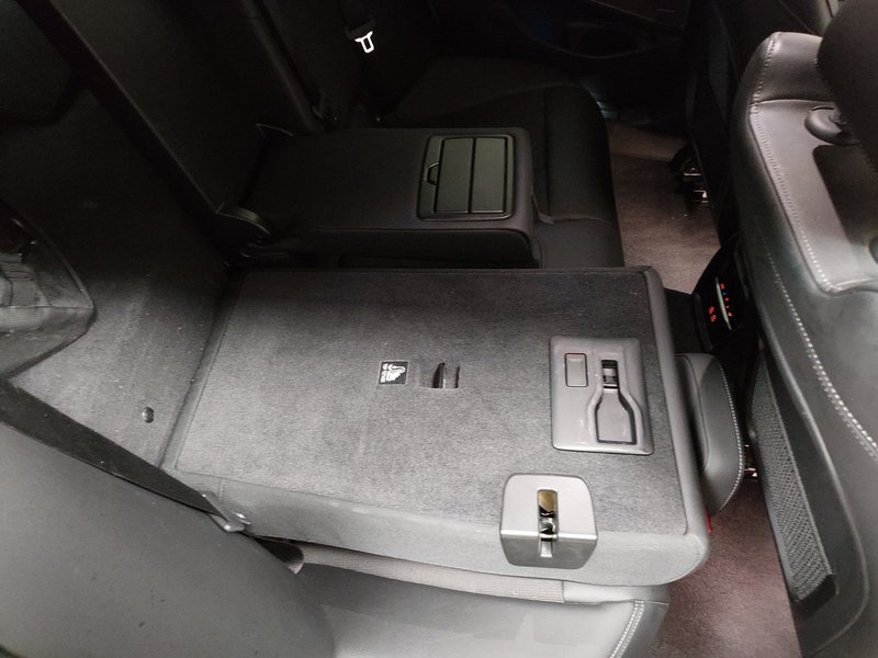 BMW 330e Touring automatik Sport Line • ACC • LED — 11