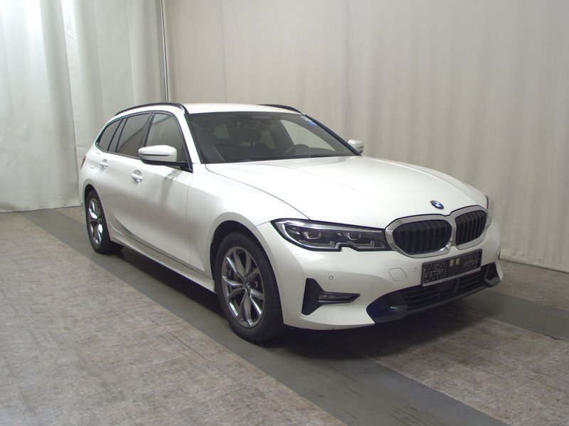BMW 330e Touring automatik Sport Line • ACC • LED — 3