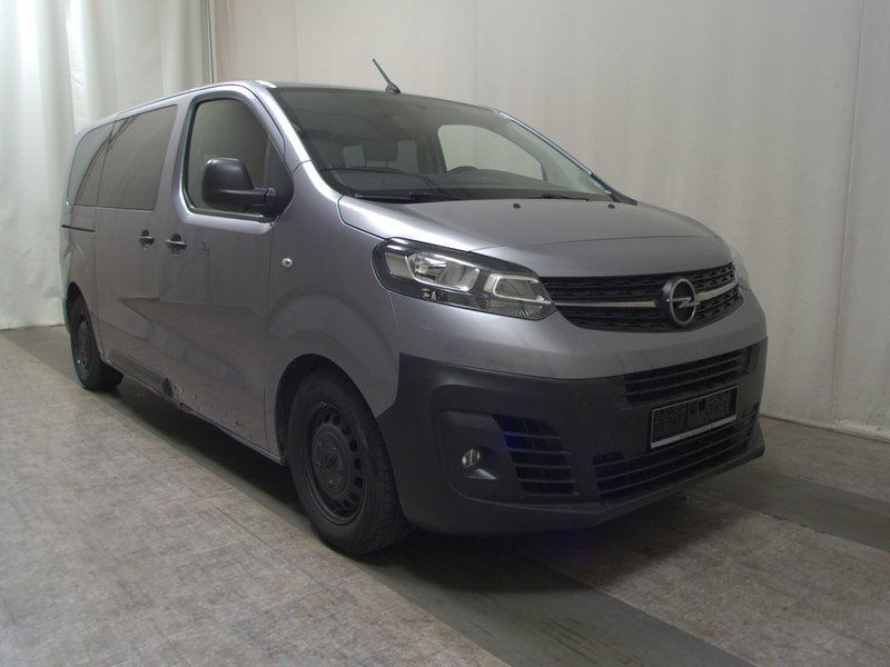Opel Vivaro 2.0 D • AHK — 3