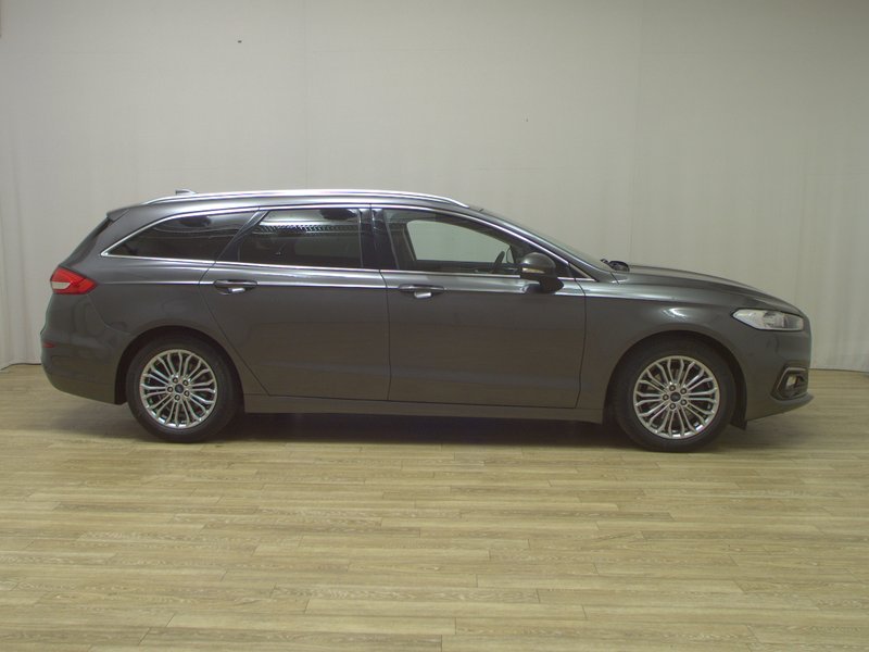 Ford Mondeo Turnier 2.0 EcoBlue automatik Titanium • ACC • Električna peta vrata