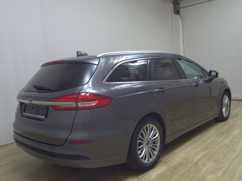 Ford Mondeo Turnier 2.0 EcoBlue automatik Titanium • ACC • Električna peta vrata — 4