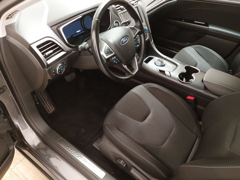 Ford Mondeo Turnier 2.0 EcoBlue automatik Titanium • ACC • Električna peta vrata — 6