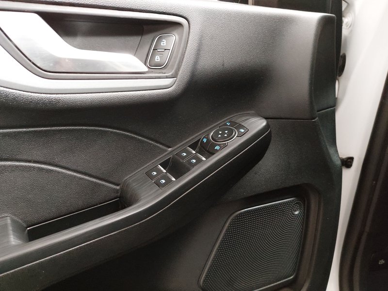 Ford Kuga 1.5 EcoBlue automatik Cool&Connect • Kuka za vuču (odvojiva) — 5
