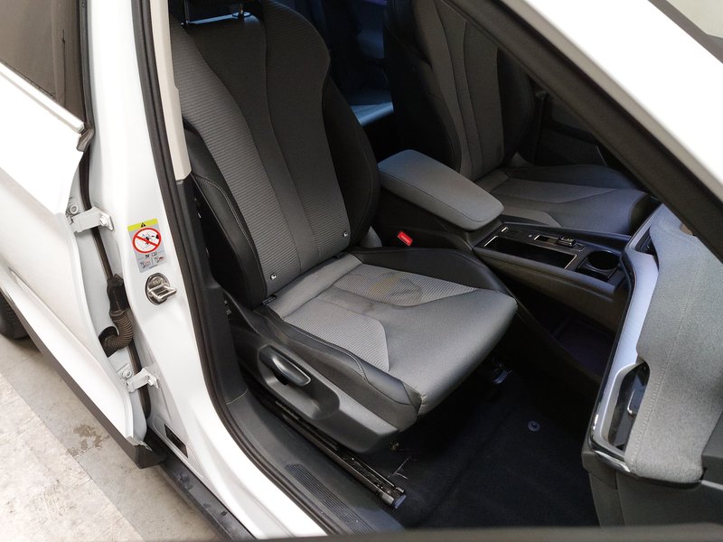 Škoda Enyaq iV 80 Loft • ACC • AHK — 10