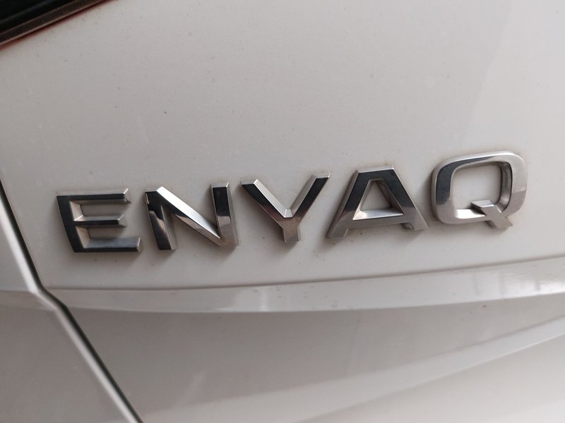 Škoda Enyaq iV 80 Loft • ACC • AHK — 15