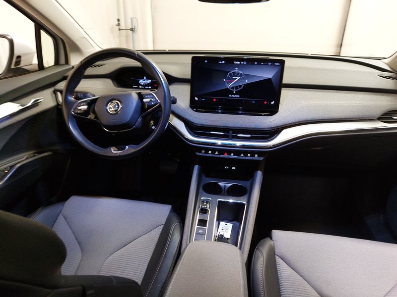Škoda Enyaq iV 80 Loft • ACC • AHK — 18