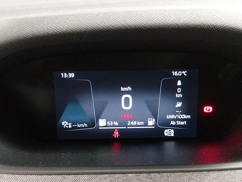 Škoda Enyaq iV 80 Loft • ACC • AHK — 22