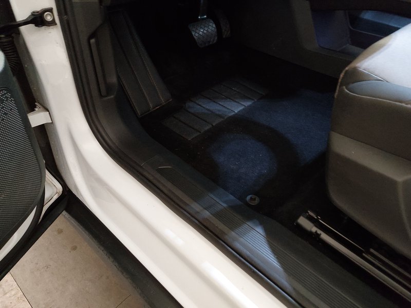 Škoda Enyaq iV 80 Loft • ACC • AHK — 7