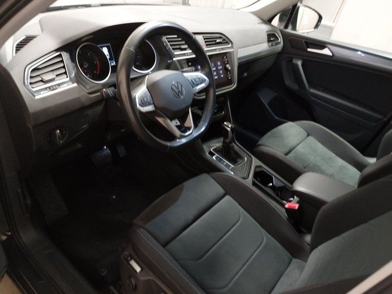 Volkswagen Tiguan 2.0 TDI automatik Life • ACC • AHK — 6