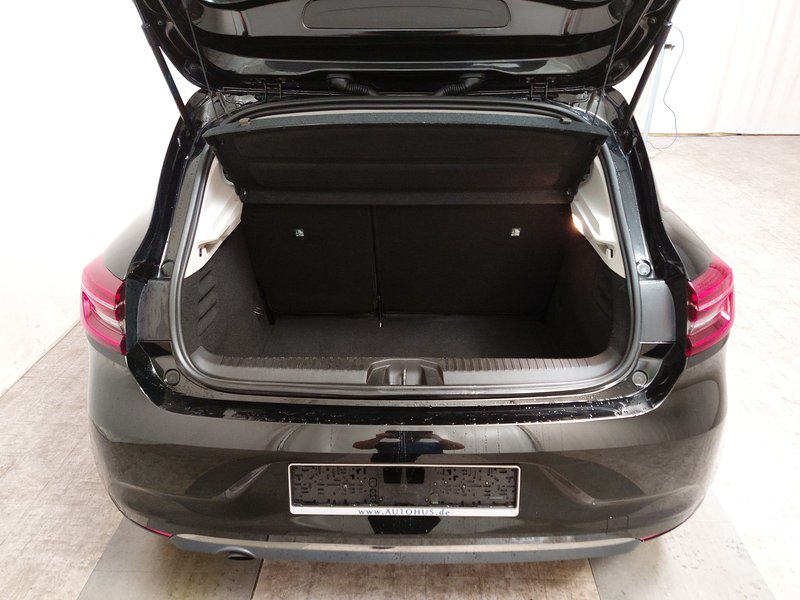Renault Clio TCe 100 • Full LED — 15