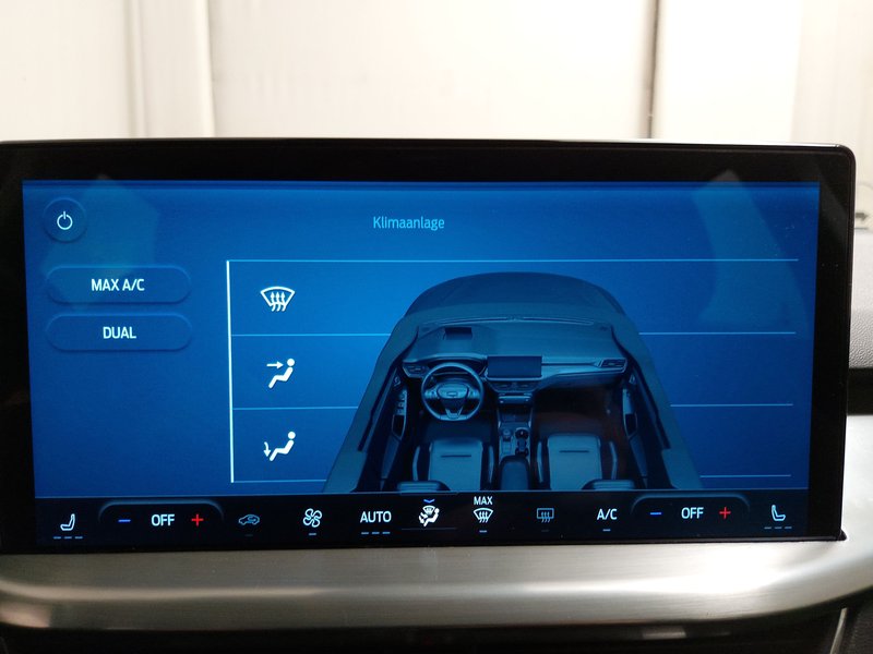 Ford Focus Turnier 1.5 automatik EB Titanium • LED • navigacija — 19