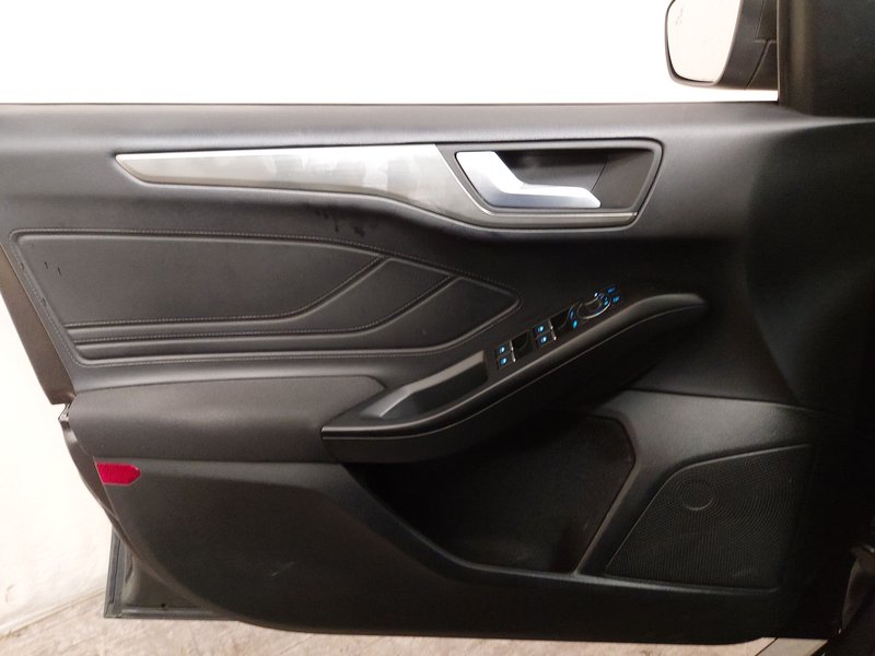 Ford Focus Turnier 1.5 automatik EB Titanium • LED • navigacija — 5
