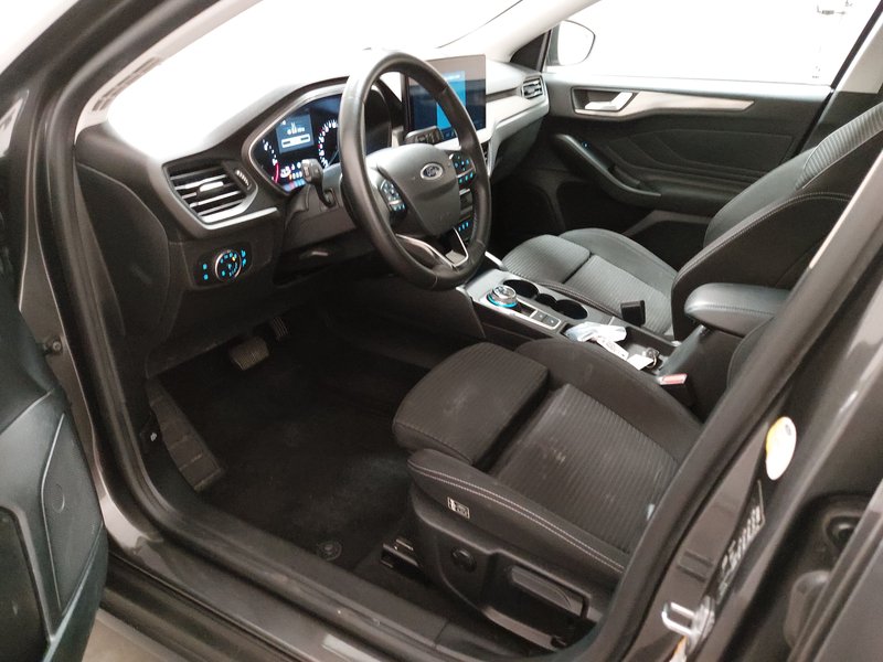 Ford Focus Turnier 1.5 automatik EB Titanium • LED • navigacija — 6