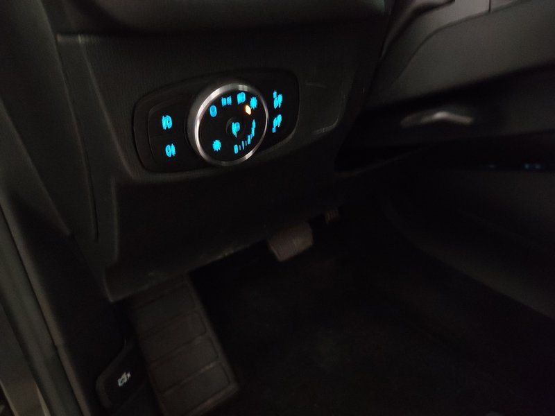 Ford Focus Turnier 1.5 automatik EB Titanium • LED • navigacija — 7
