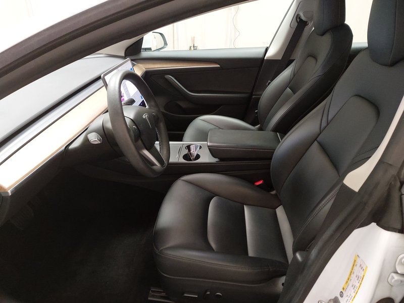 Tesla Model 3 RWD • panorama • koža — 6
