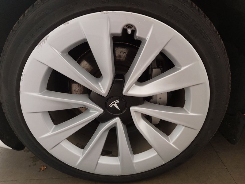 Tesla Model 3 RWD • panorama • koža — 8