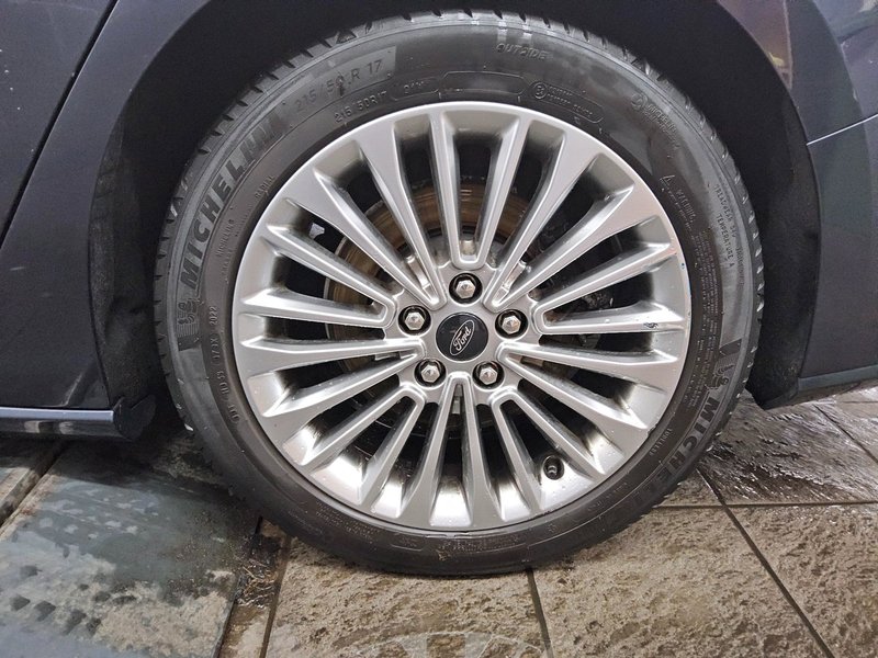 Ford Focus Turnier 1.5 EcoBlue automatik Vignale • ACC • Kuka za vuču (zakretna) — 11