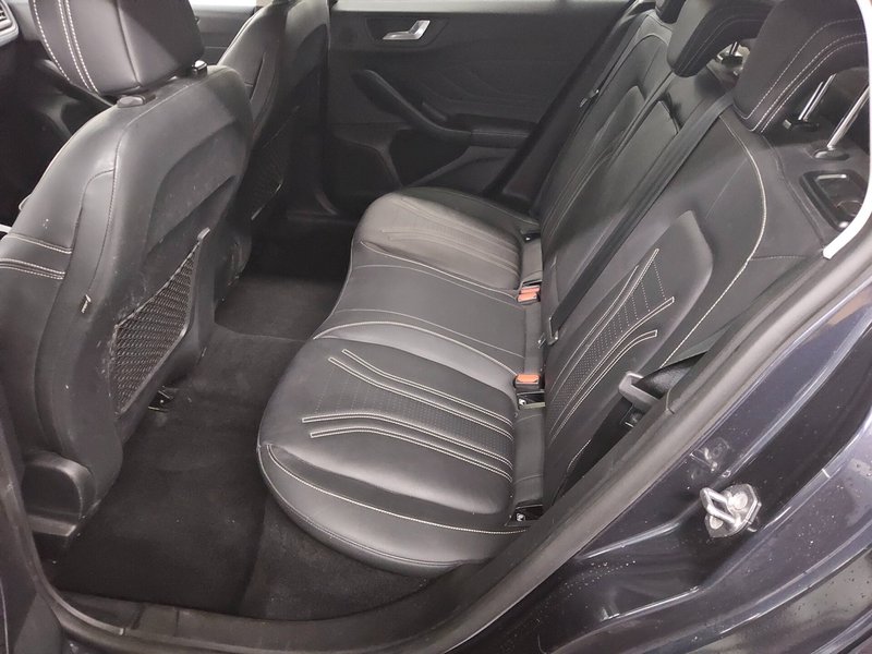 Ford Focus Turnier 1.5 EcoBlue automatik Vignale • ACC • Kuka za vuču (zakretna) — 13