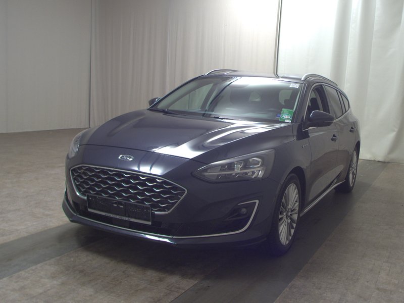 Ford Focus Turnier 1.5 EcoBlue automatik Vignale • ACC • Kuka za vuču (zakretna) — 2