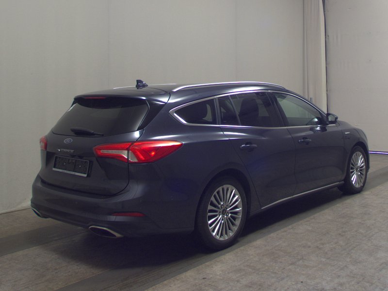 Ford Focus Turnier 1.5 EcoBlue automatik Vignale • ACC • Kuka za vuču (zakretna) — 4
