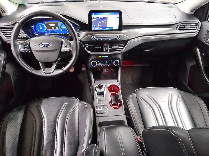 Ford Focus Turnier 1.5 EcoBlue automatik Vignale • ACC • Kuka za vuču (zakretna) — 5