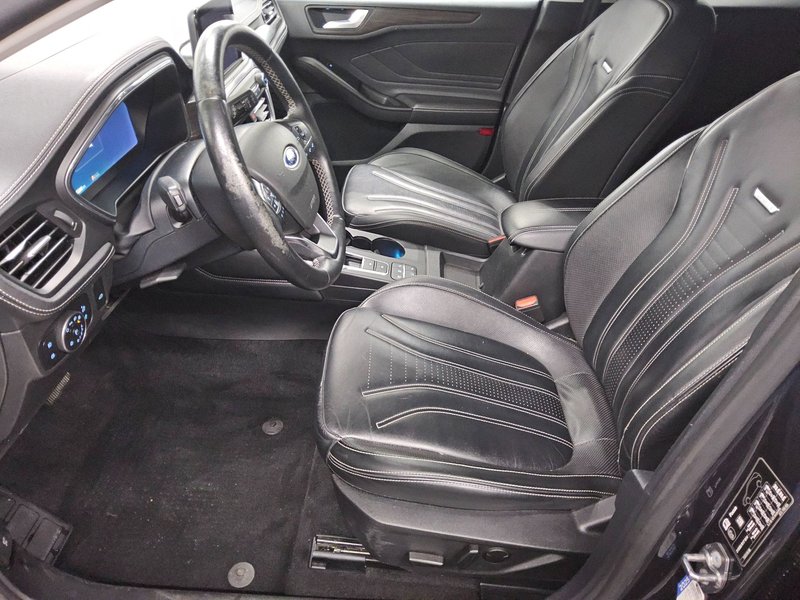 Ford Focus Turnier 1.5 EcoBlue automatik Vignale • ACC • Kuka za vuču (zakretna) — 9