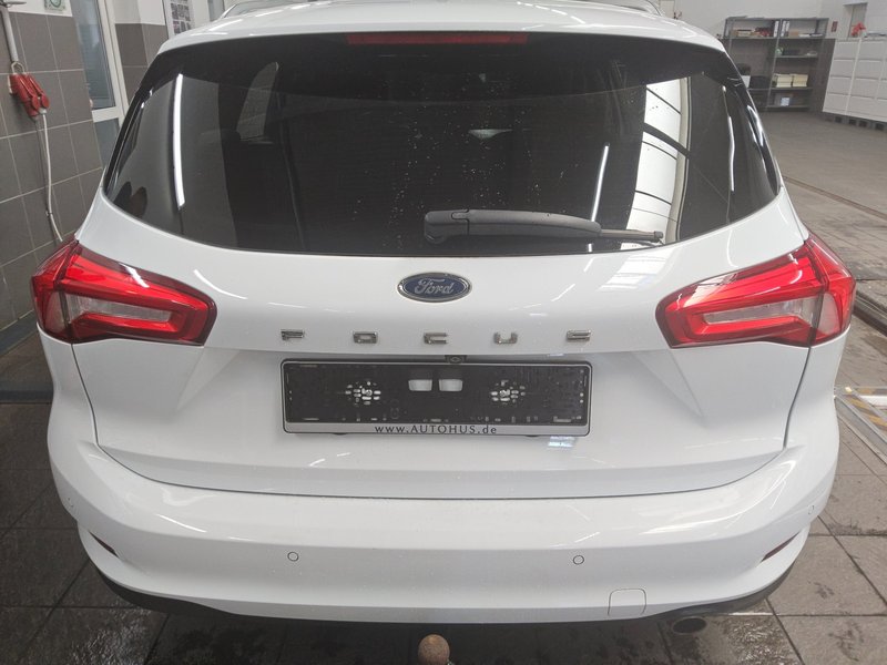 Ford Focus Turnier 1.5 EcoBlue automatik Cool & Connect • ACC • LED — 10