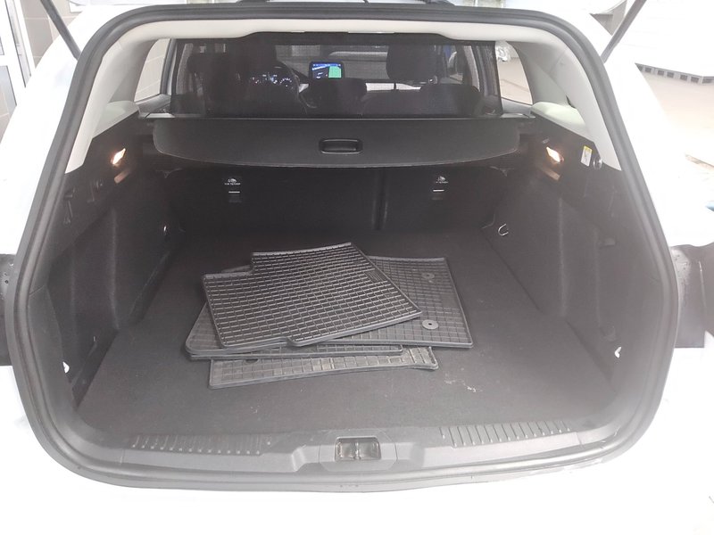 Ford Focus Turnier 1.5 EcoBlue automatik Cool & Connect • ACC • LED — 11